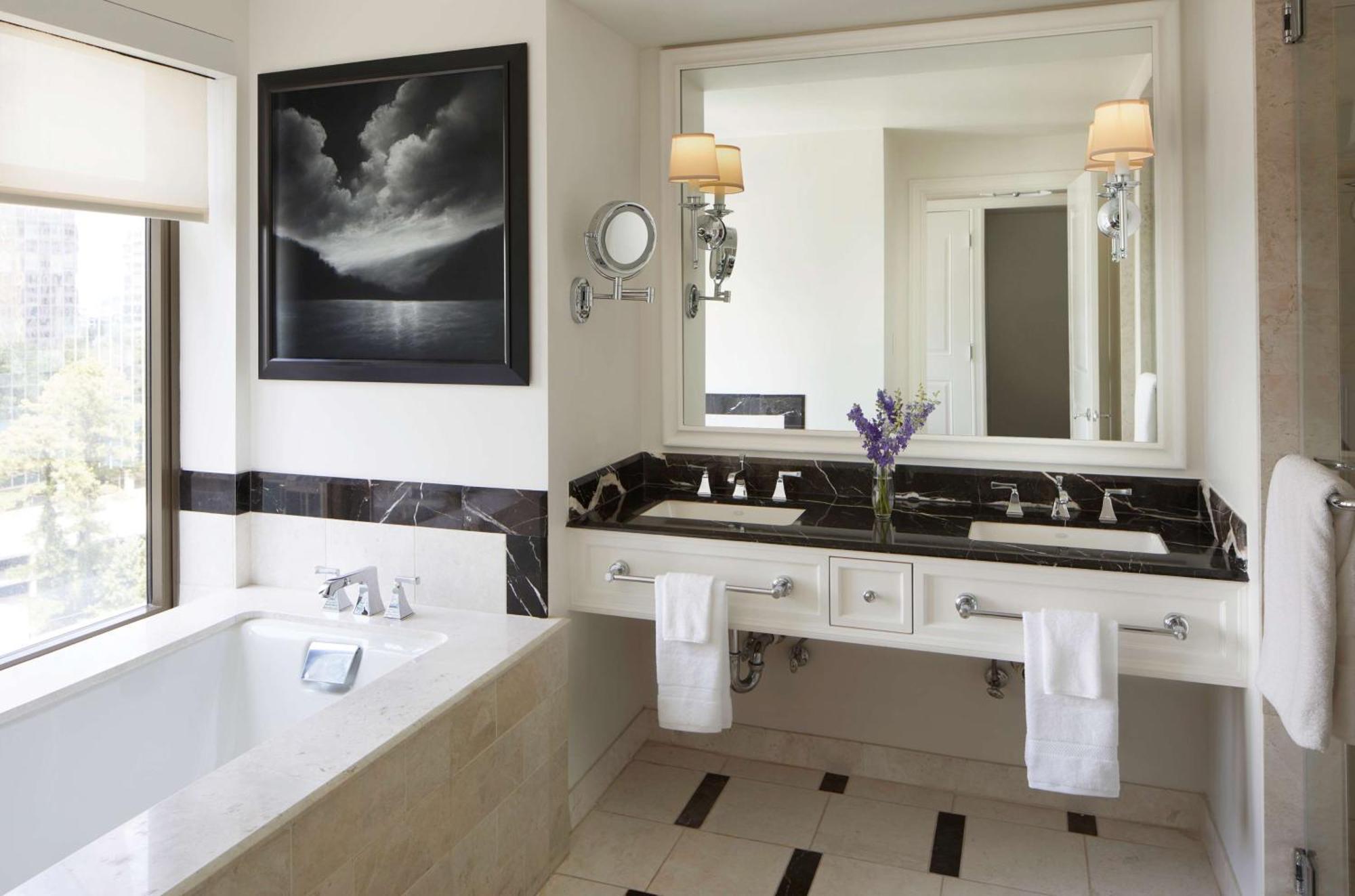 One-Bedroom King Suite with Two Terraces,1548816589:JPEG