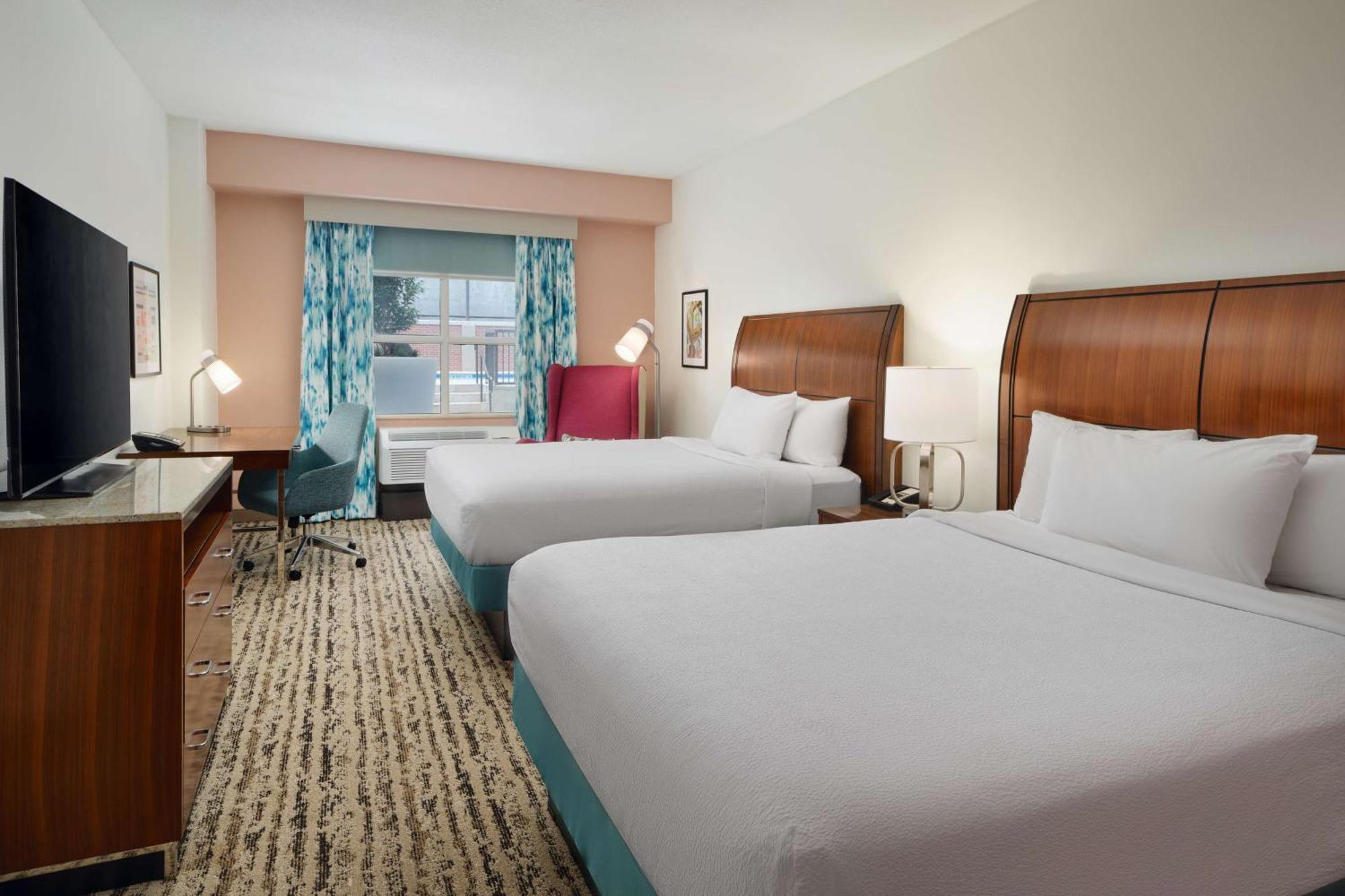 Queen Room with Two Queen Beds,1565573581:JPEG