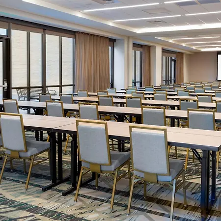 Courtyard By Marriott Atlanta Midtown-3